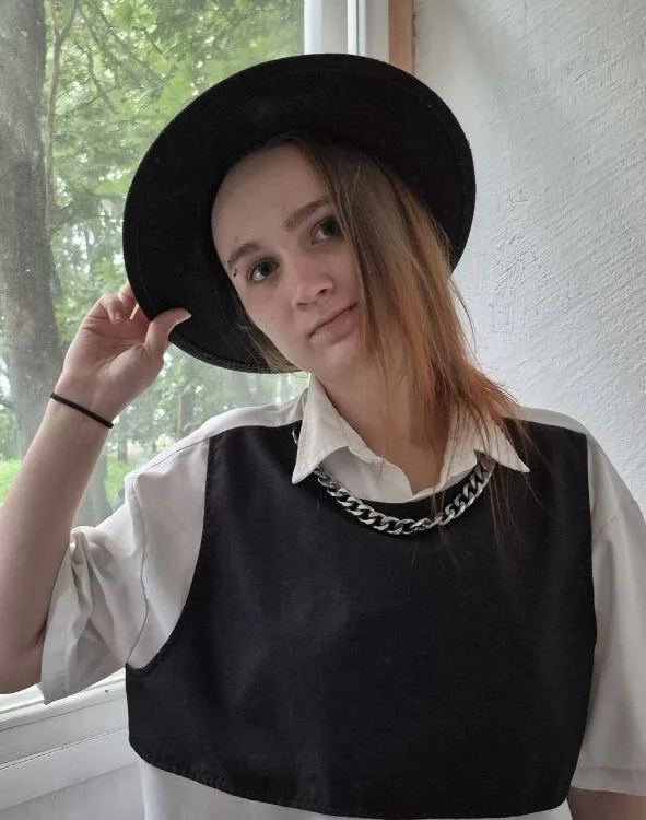 RosyBankert's Offline Chat Room