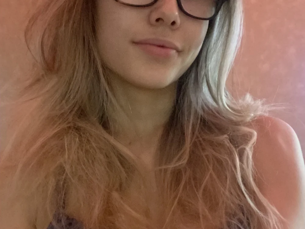 Aileen_bb's Offline XXX Chat