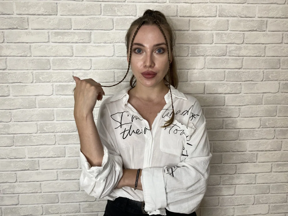 HannaMooree's Offline Chat Room