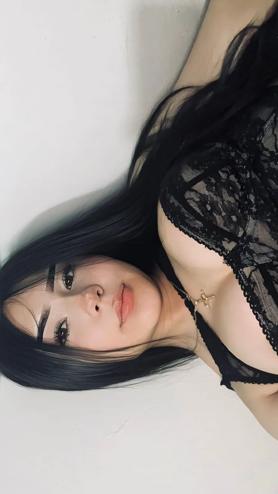 savagewhitte cover photo