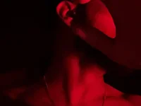TeaseOne's webcam live show