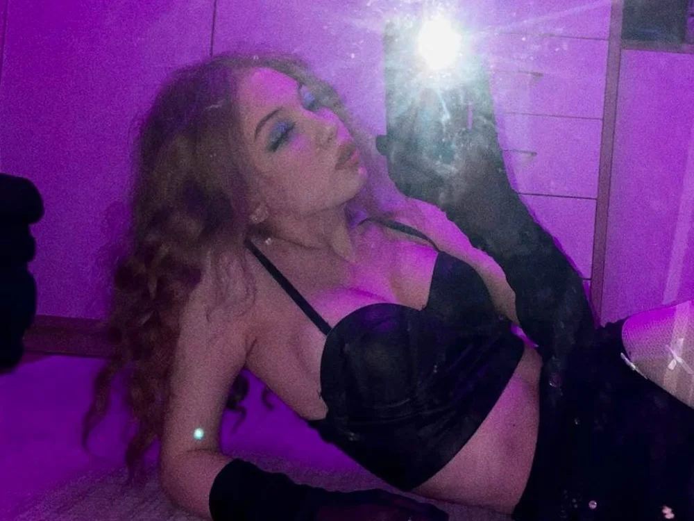 hurricane_of_love's Offline XXX Chat