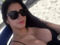 bigtits_diosamaria's Offline Chat Room