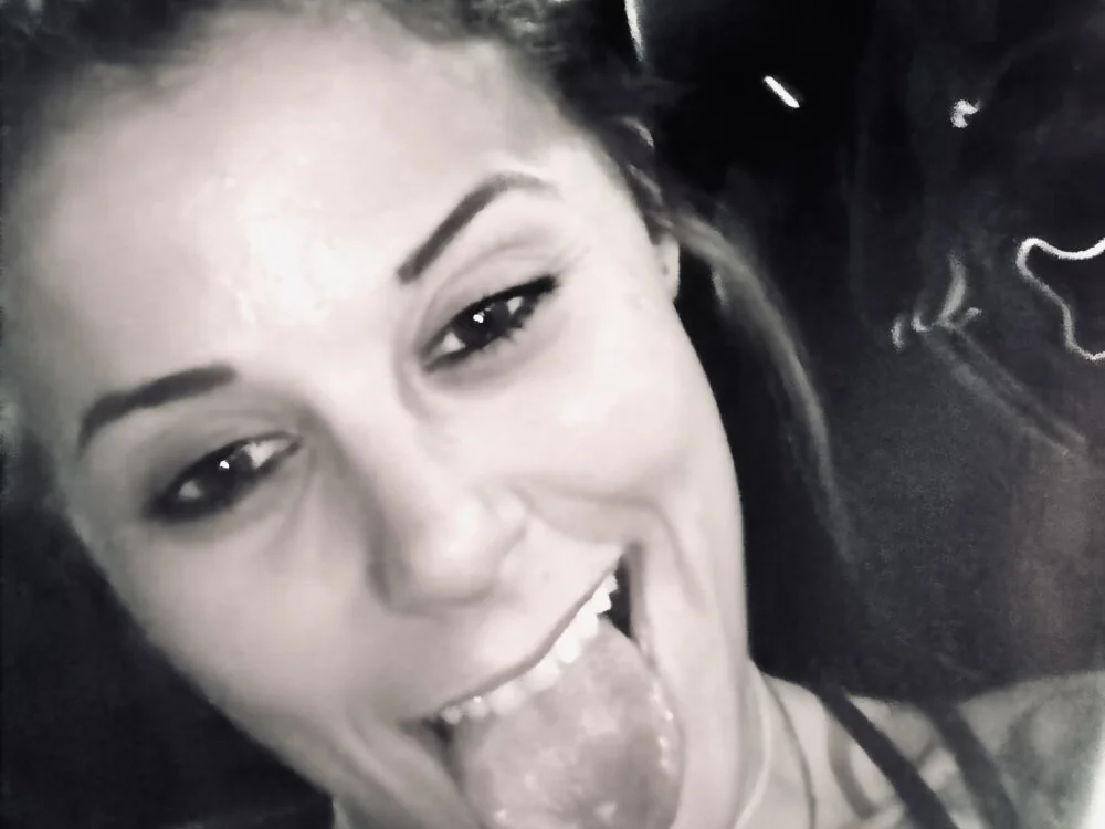 anabelland1's Offline XXX Chat