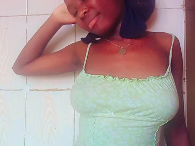 Sexyafricanbaddie Female Toplessteens Strip Cam