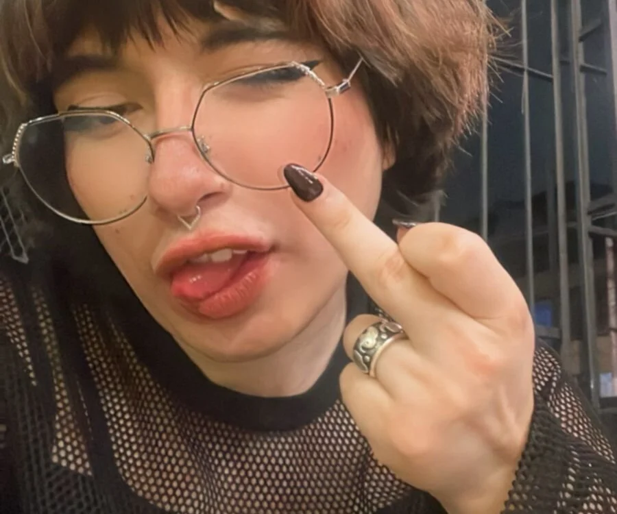 aiko_amethyst's Offline Chat Room