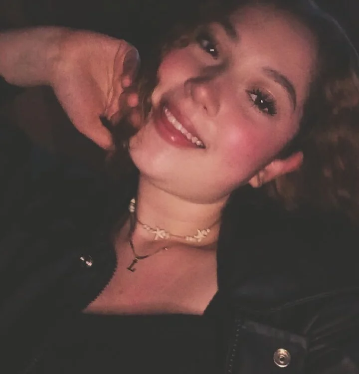 Emily_and_Miarose Chat XXX offline
