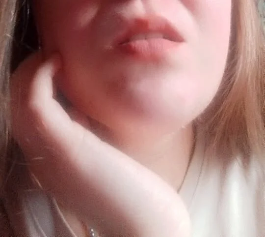 AmieXBloom's Offline XXX Chat