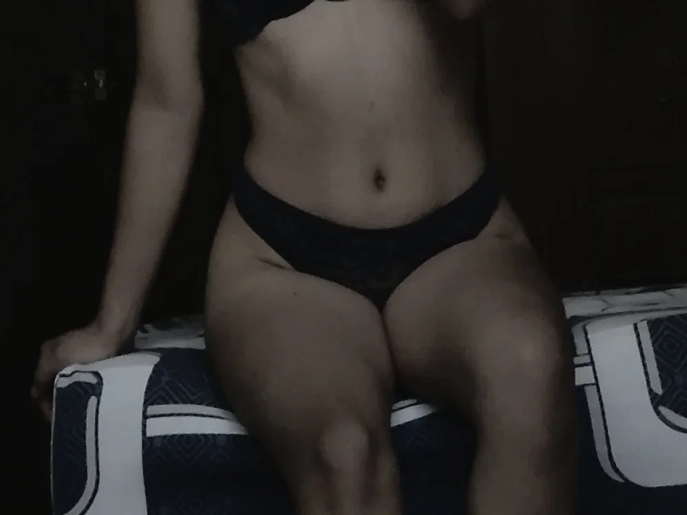 model______ Adlı Modelin Çevrimdışı Sohbet Odası