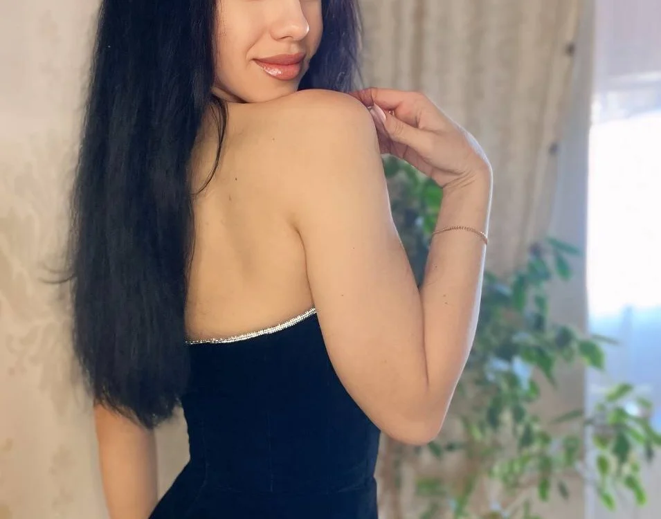 MiaBllaze's Offline Chat Room