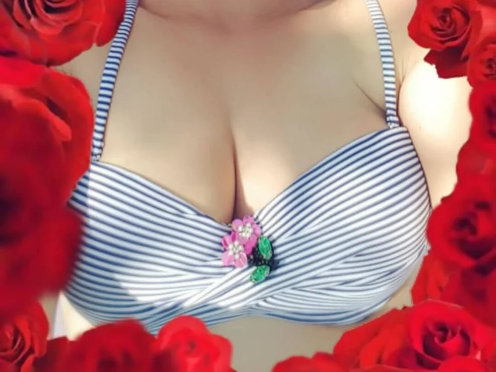 NicoleLove_ Offline XXX-chat