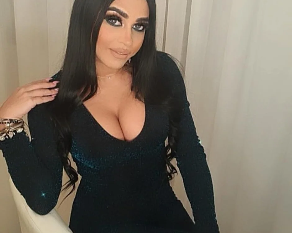 Nicolle_Lexxyn Offline XXX chat