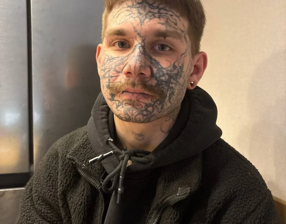 iceclark's Offline Chat Room