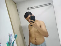 Lewis_hot04