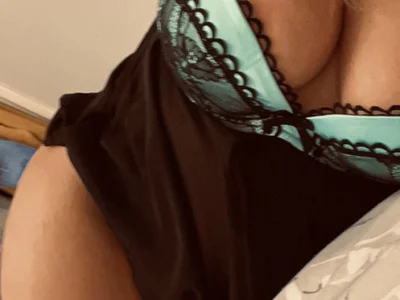 Profile thumbnail for Seductive_SavannahX