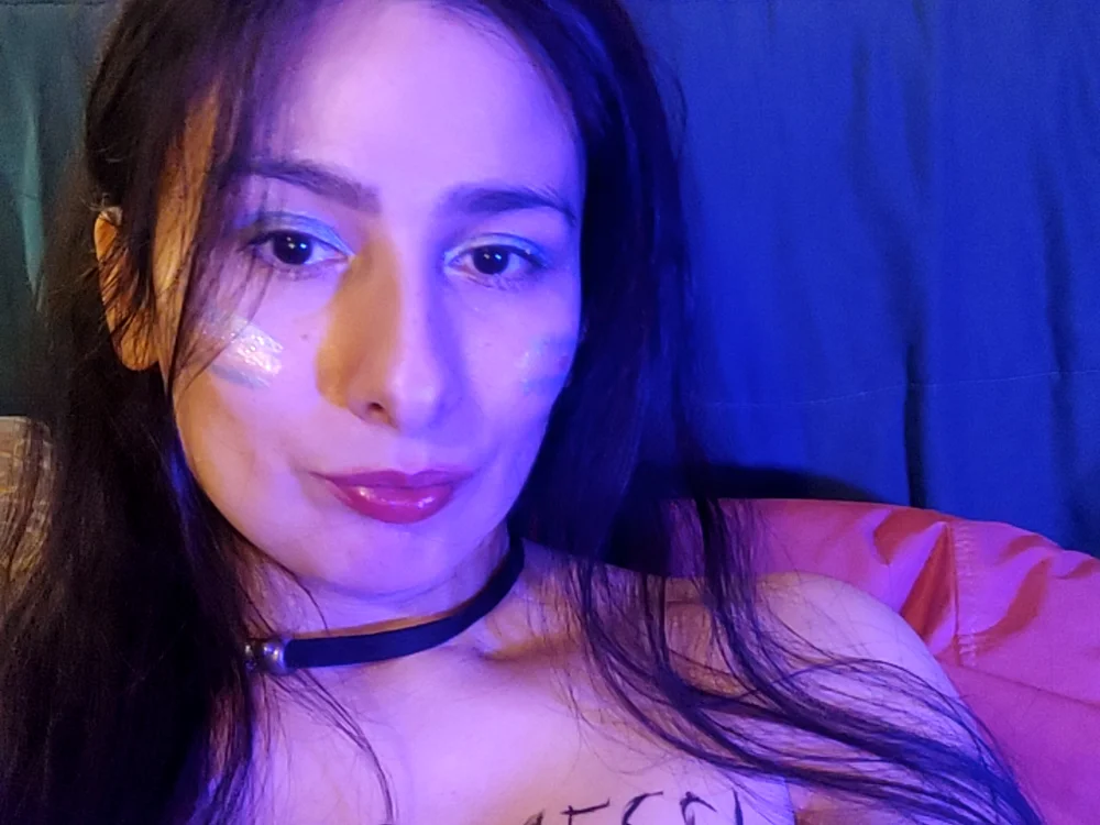 Bigyummmzul's Offline XXX Chat