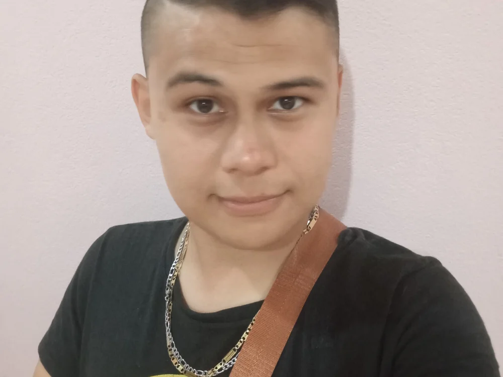 Boyking11's Offline XXX Chat