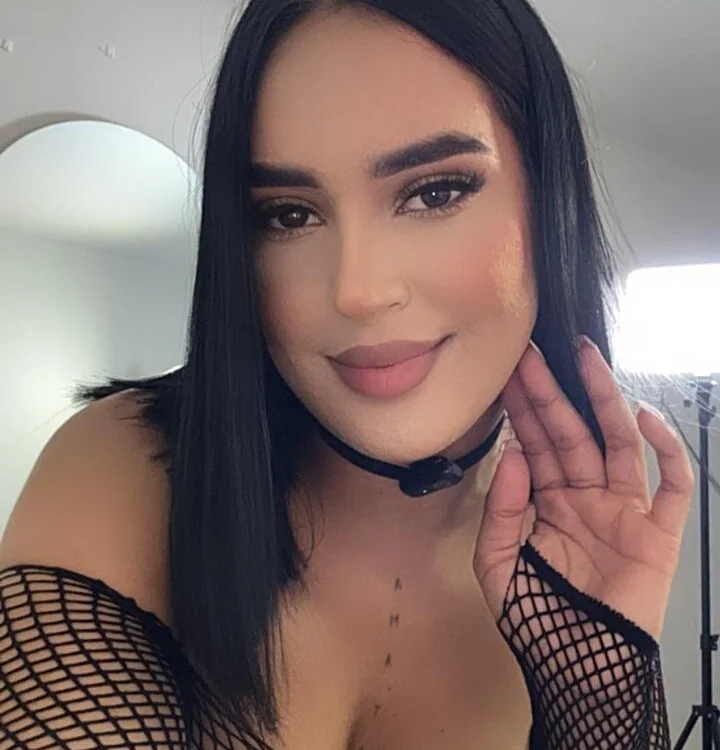Emily_444 cover photo