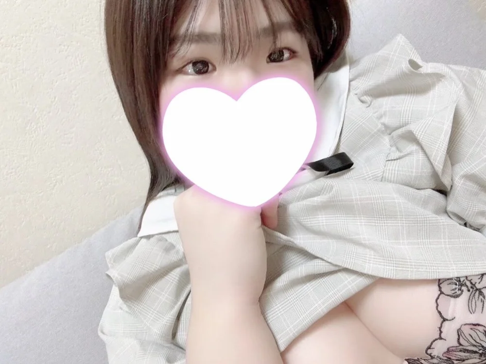 NAGIchan_ Adlı Modelin Çevrimdışı XXX Sohbeti