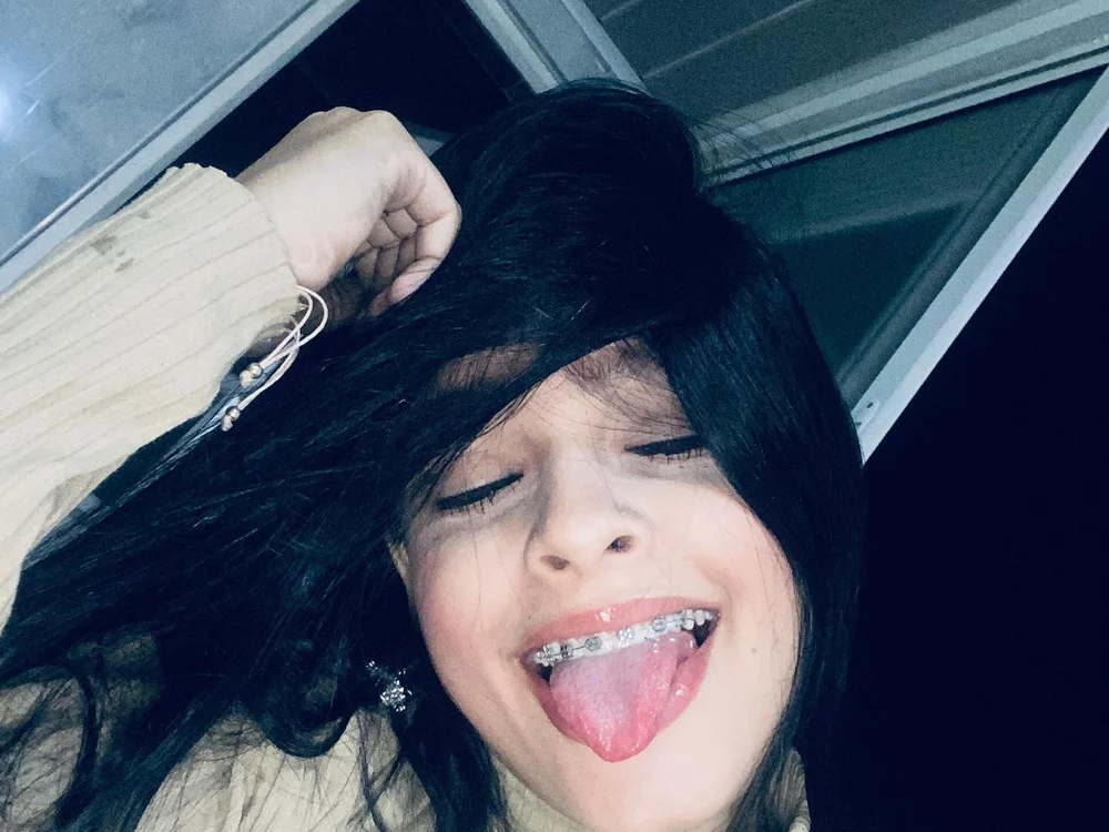 mia_velvetk cam model