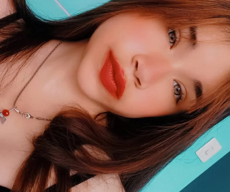 Офлайн-чат XXX ZoeBarbiee