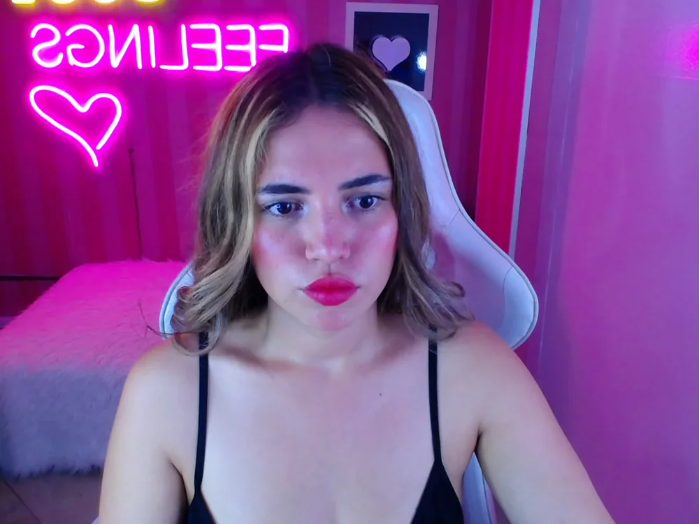 mandan22_b_'s Offline XXX Chat