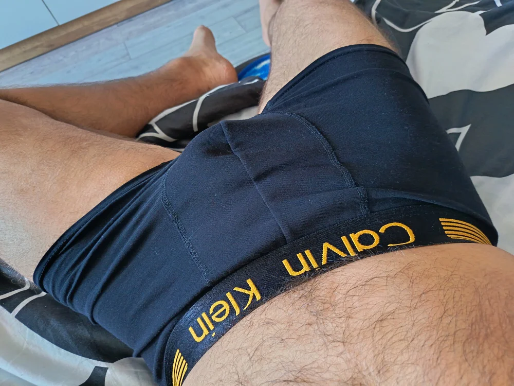 Офлайн-чат XXX hugecock_2024