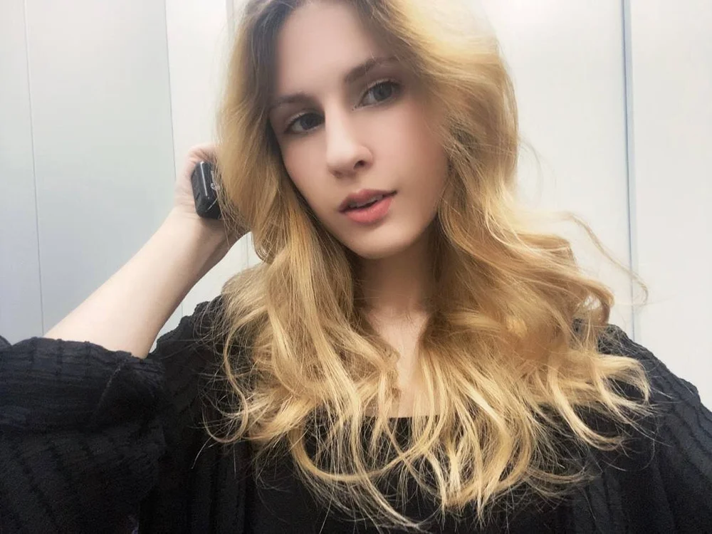 Adelyn_LightのオフラインXXXチャット