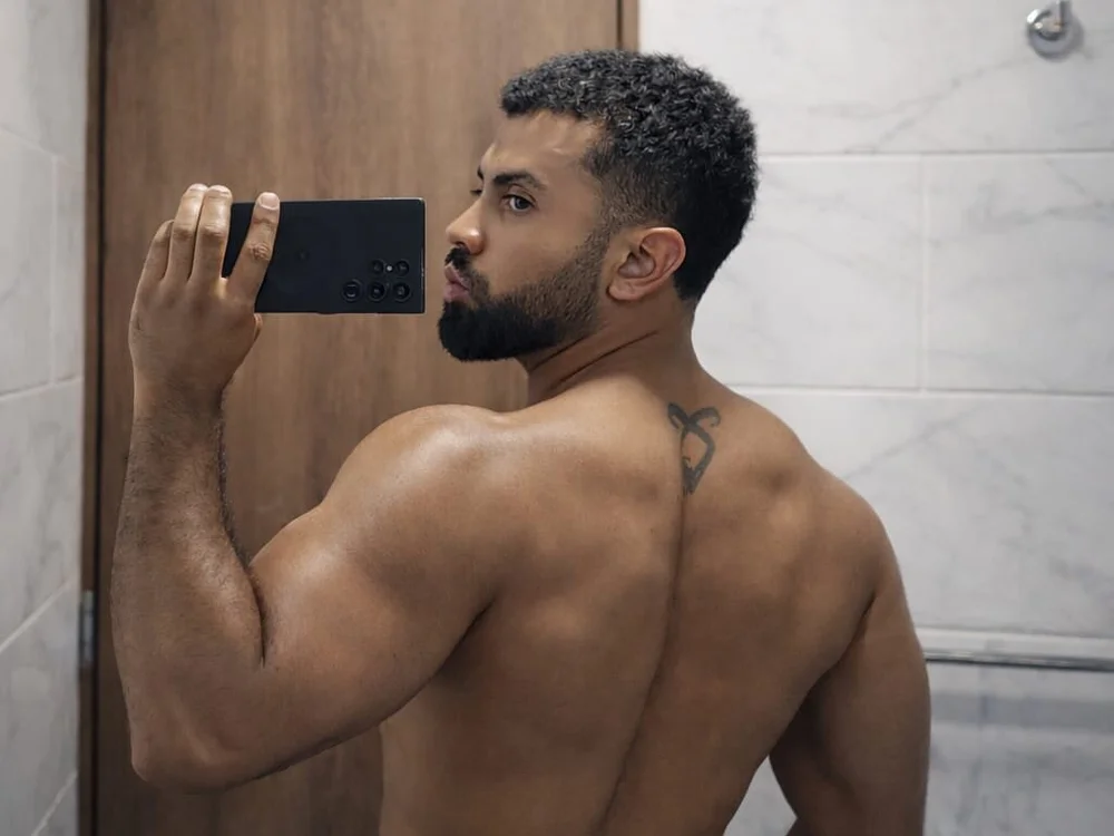 غرفة دردشة AxelWolf_1 دون اتصال