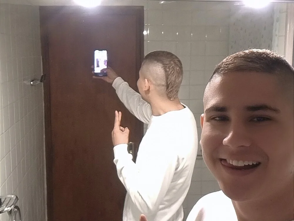 Alenrodri Offline XXX-Chat