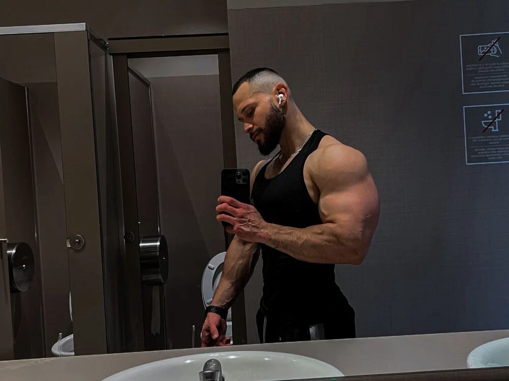 andrewcorey1 Chat XXX Ngoại tuyến