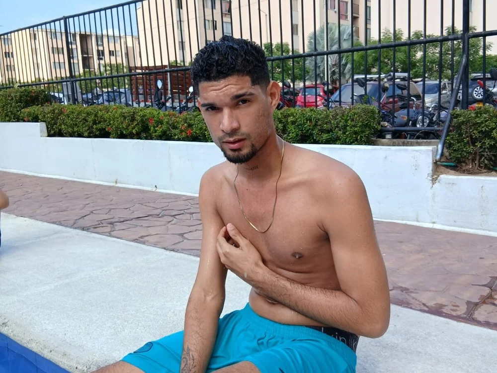 Carlos_eclipse Chat XXX offline