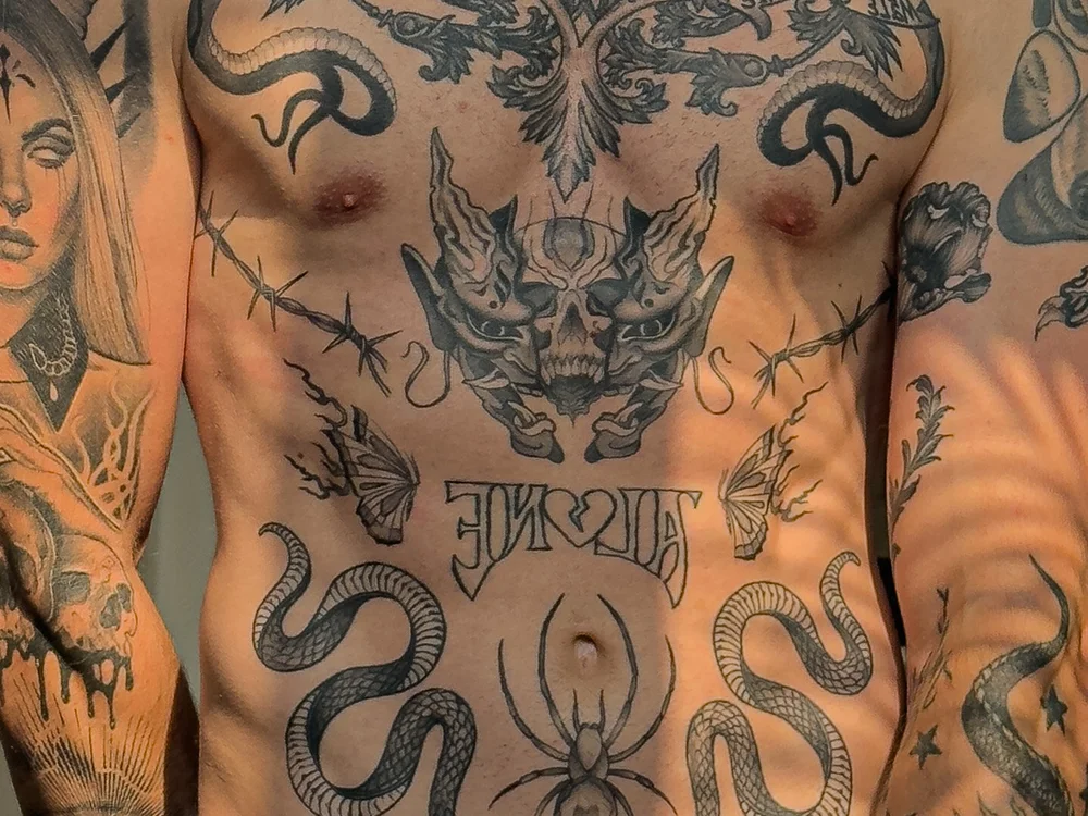 Inkedcouple's Offline Chat Room