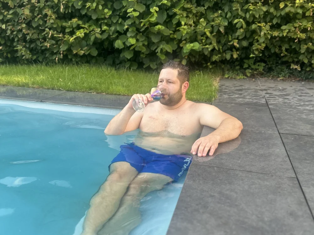 Alohaboy660's Offline Chat Room
