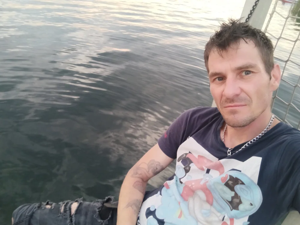 namrdovi_ Offline XXX Chat