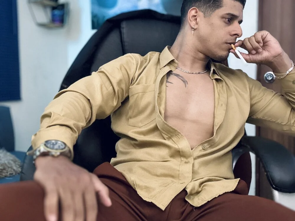 vincen_jose Adlı Modelin Çevrimdışı XXX Sohbeti