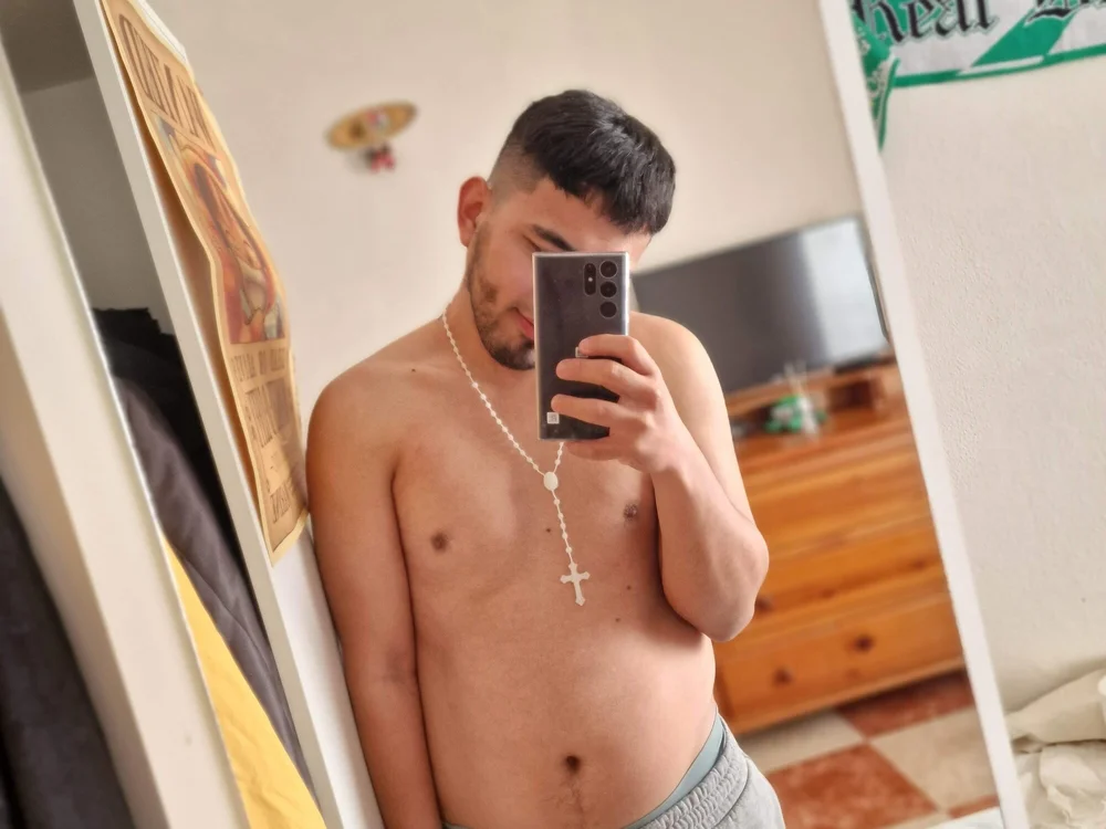 ห้องแชทออฟไลน์ของ pedraza_98_