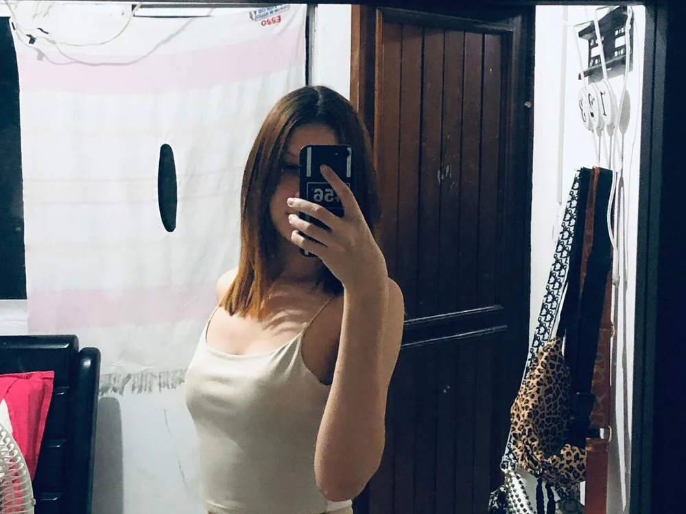 ariana_doll_ offline chatrum