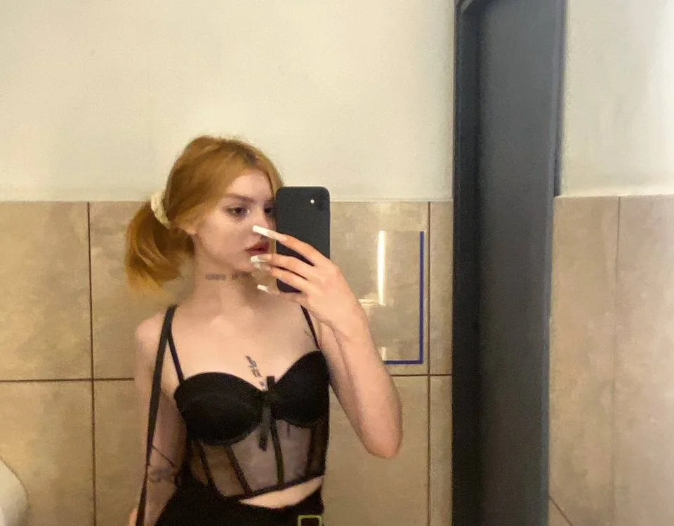 LorettaCure's Offline XXX Chat
