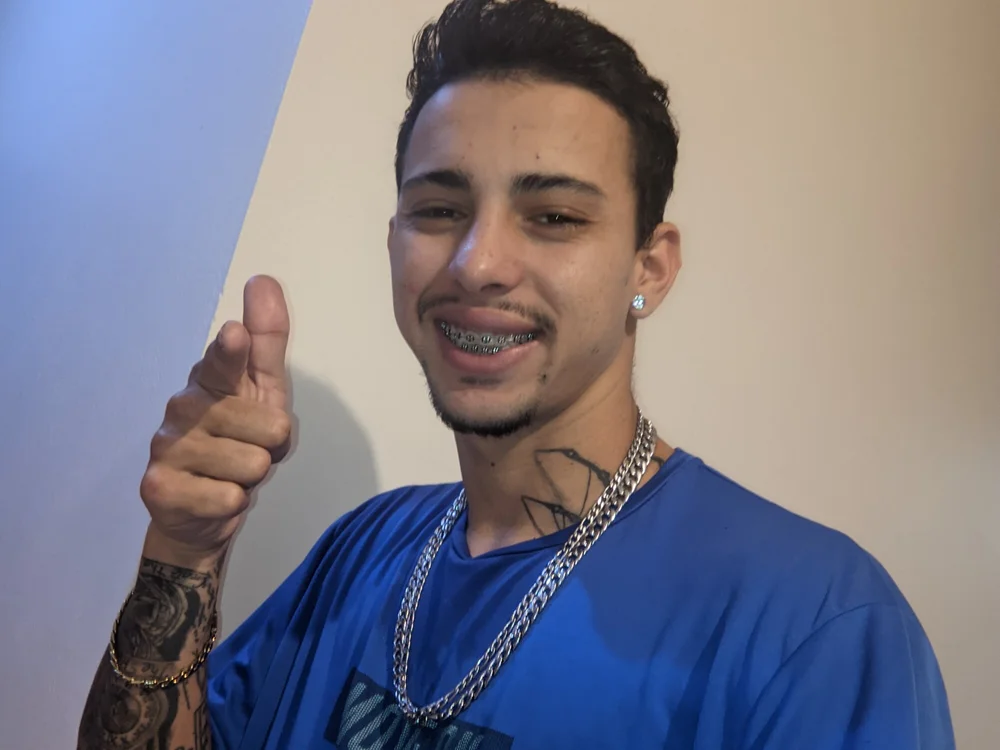 pauenorme1233 Offline XXX-chat