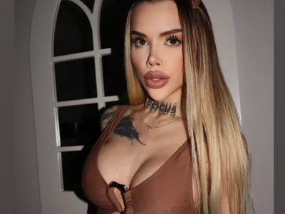 mc-Olivia Chat XXX Ngoại tuyến