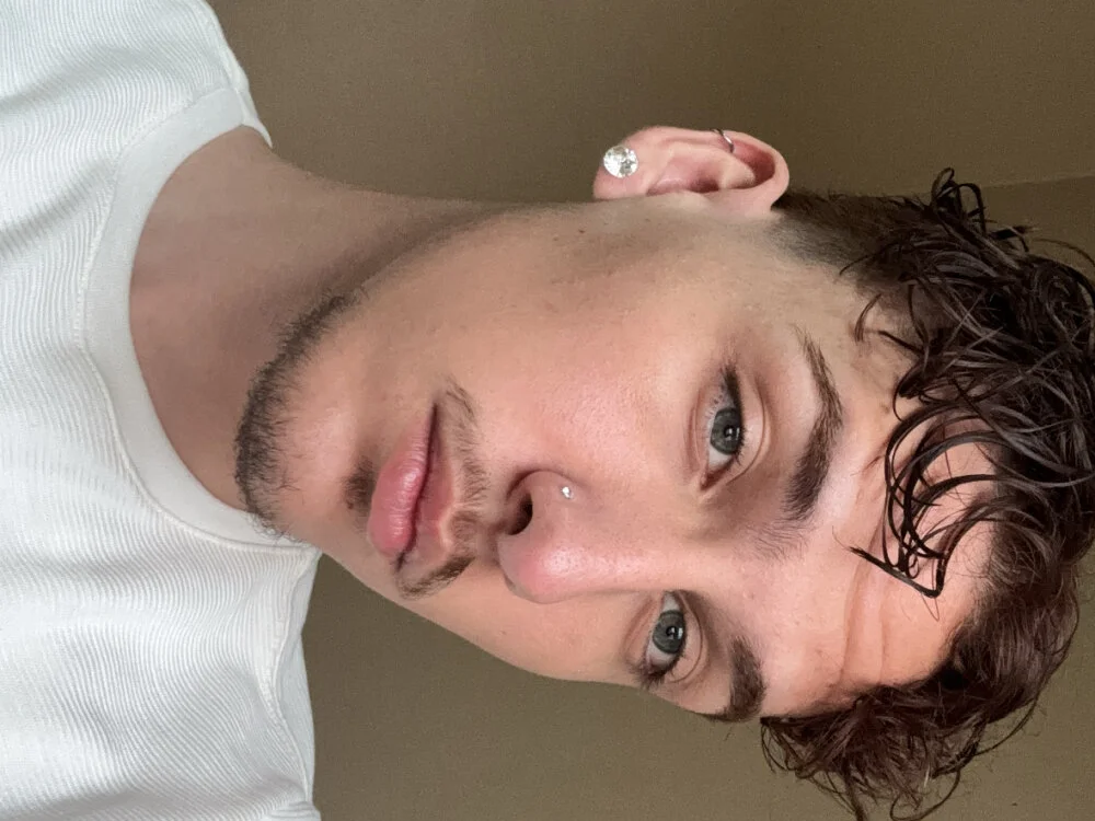 secretpeter Offline XXX-Chat