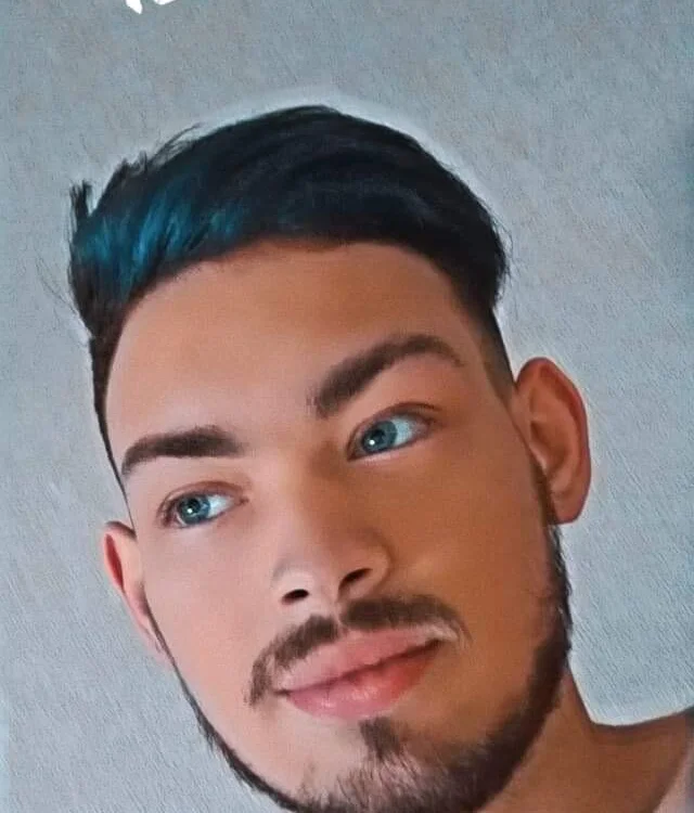 adambigdick97 Obrolan XXX Offline