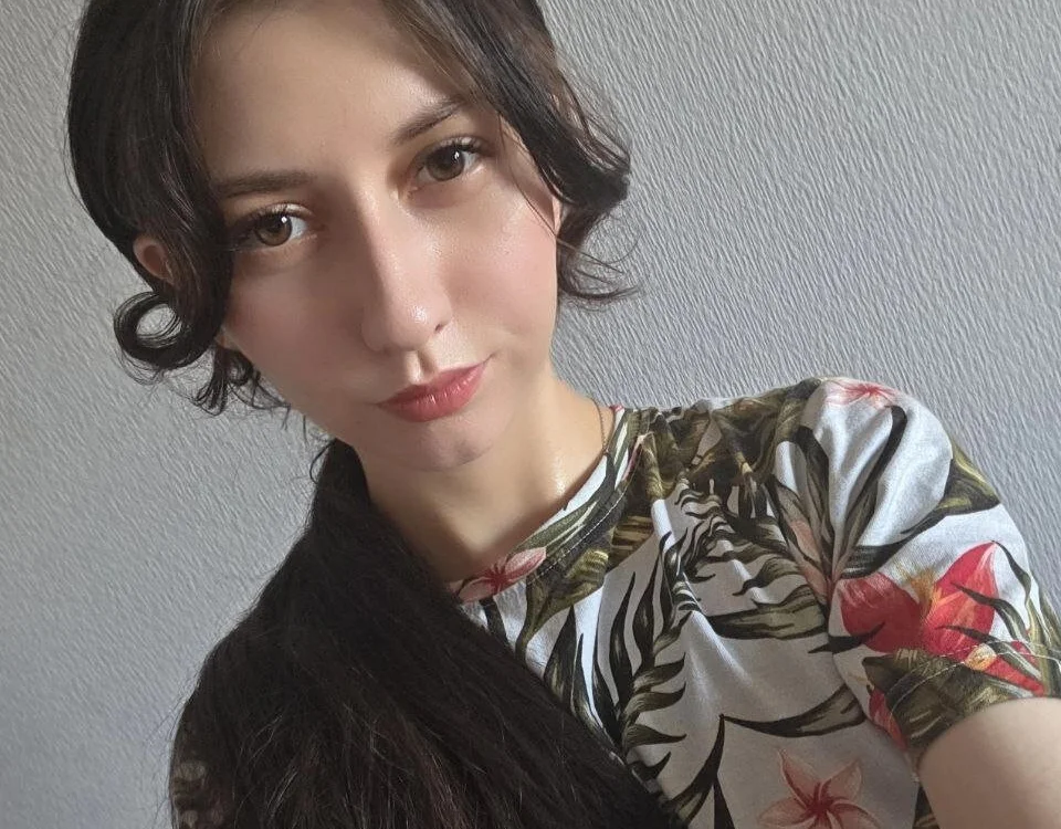 ChrystalAlma offline XXX-chat