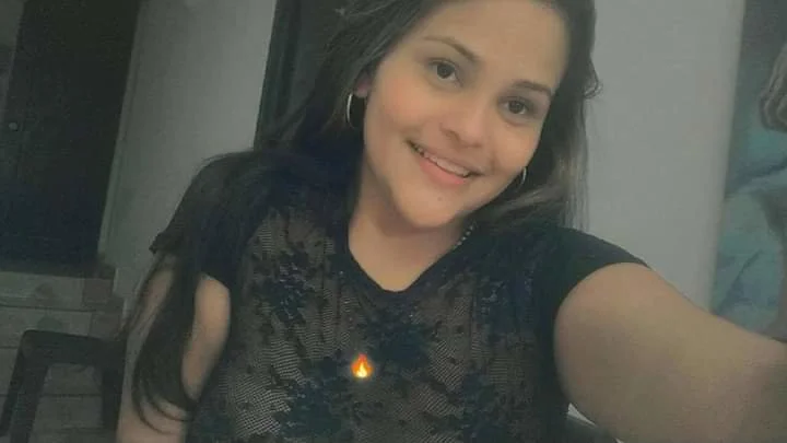 Valeria356's Offline Chat Room