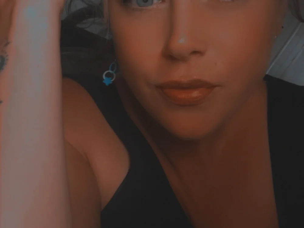 BlueEyes999x's Offline XXX Chat