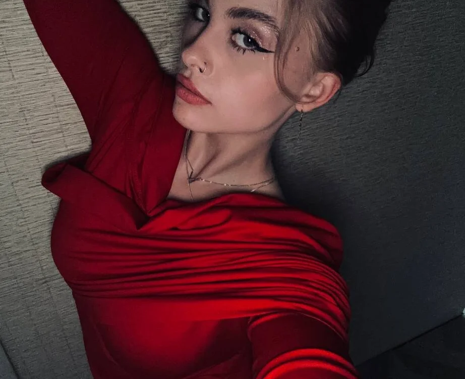 Elle_GrEat Offline XXX-Chat