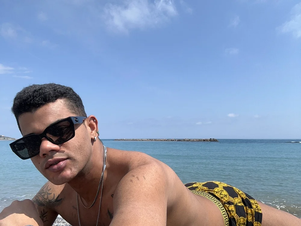 Alvesit26 Offline XXX Chat