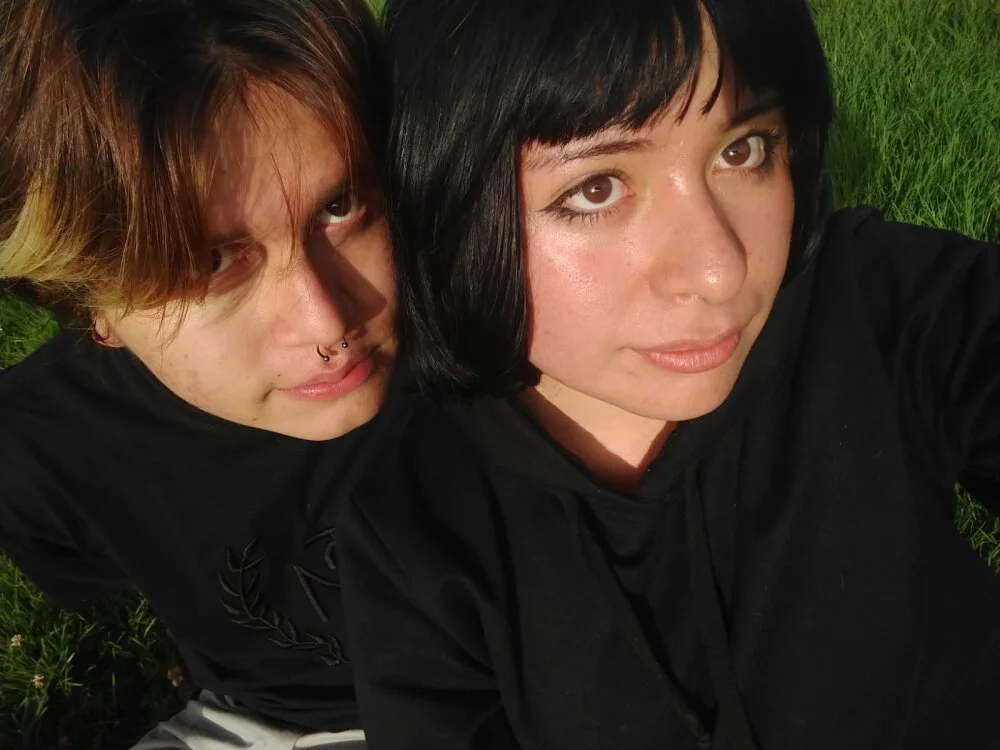 ZarayNeron Offline XXX chat