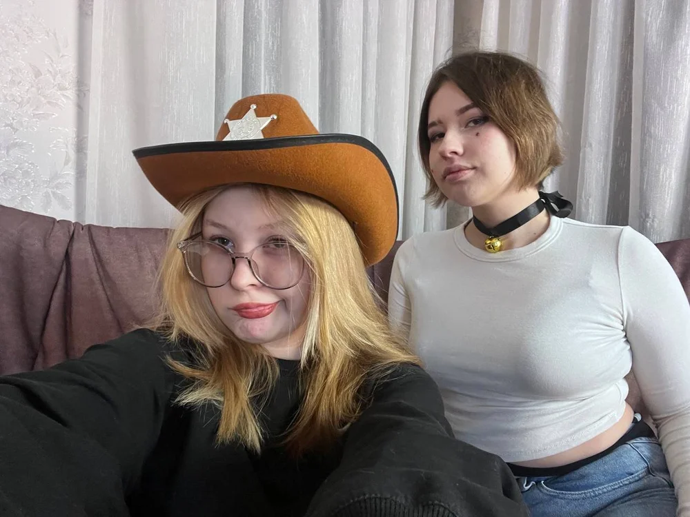 PollyEllers Adlı Modelin Çevrimdışı Sohbet Odası